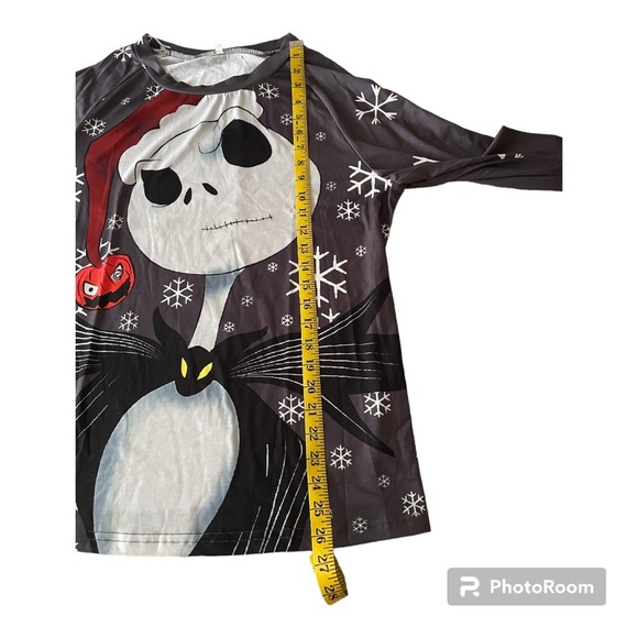 🐾 NWT Christmas long sleeve shirt size XL featuring Jack Skellington Santa hat - Picture 4 of 6